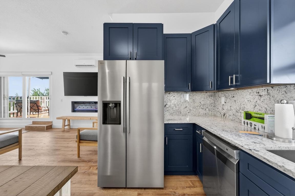 300 E 24th Street - Photo 7
