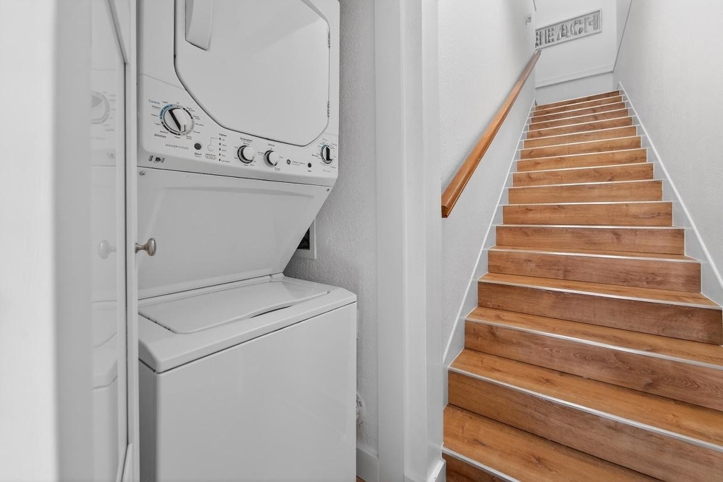300 E 24th Street - Photo 1
