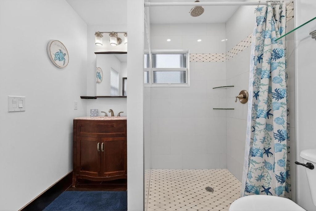 300 E 24th Street - Photo 11