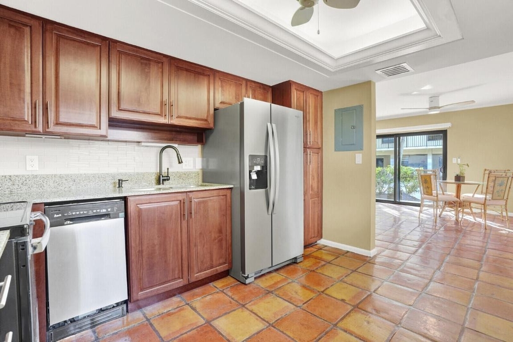 300 Inlet Way - Photo 11