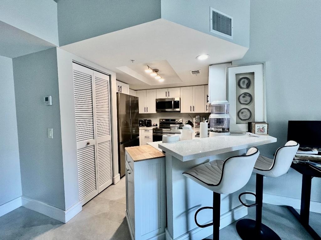2033 Se 10th Avenue - Photo 1