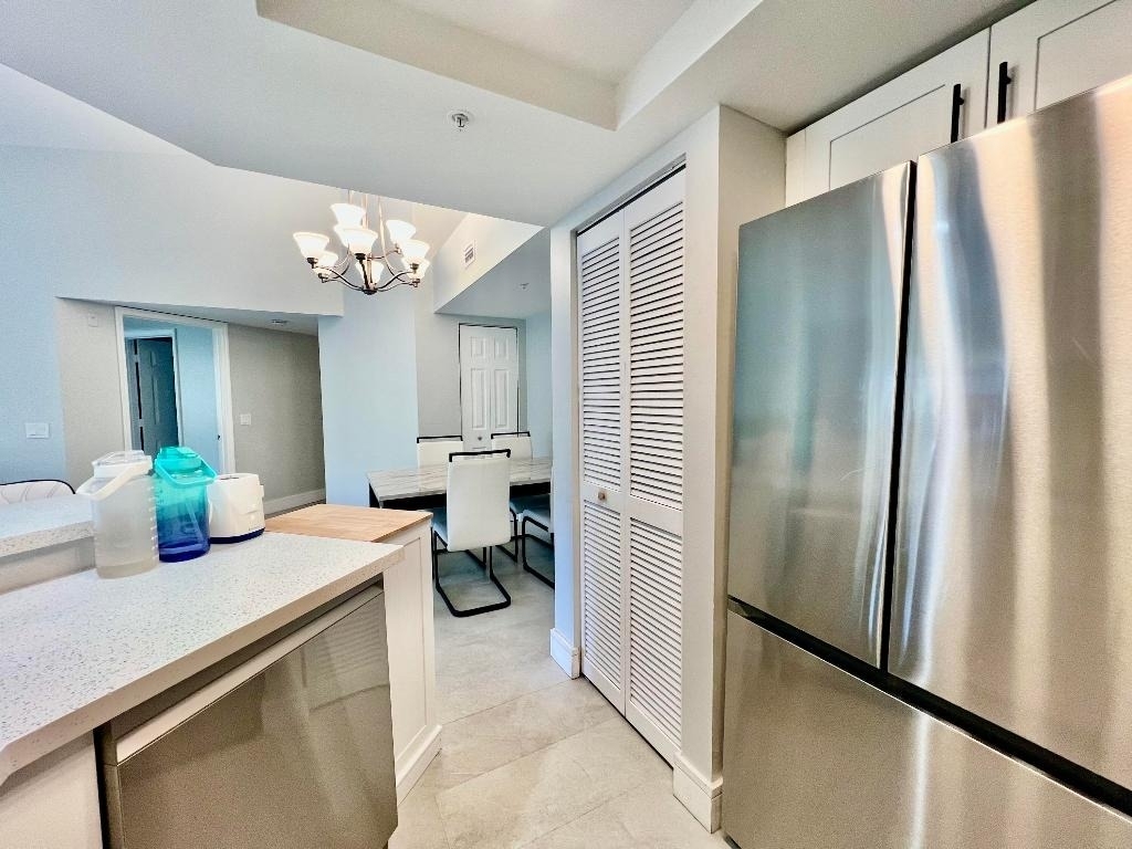 2033 Se 10th Avenue - Photo 9