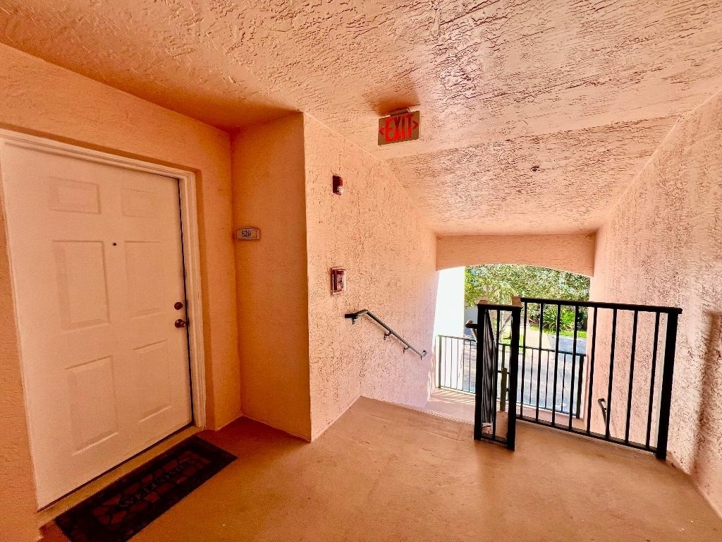 2033 Se 10th Avenue - Photo 25