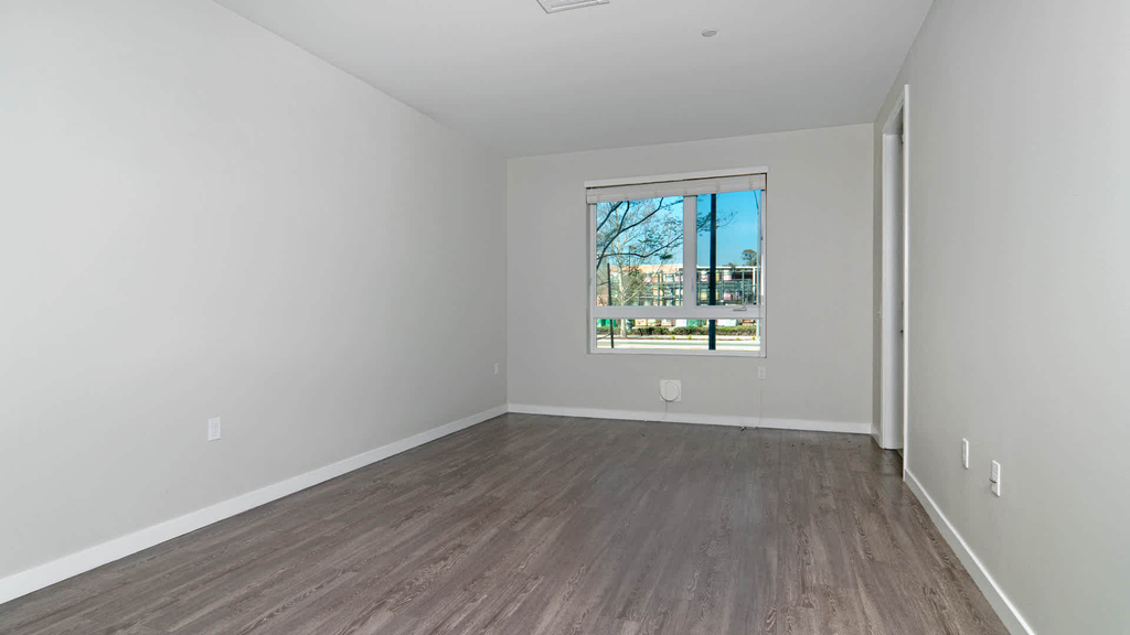 5560 Lexington Ave - Photo 14