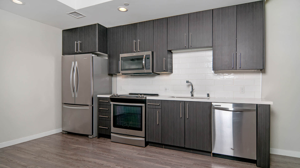 5560 Lexington Ave - Photo 7