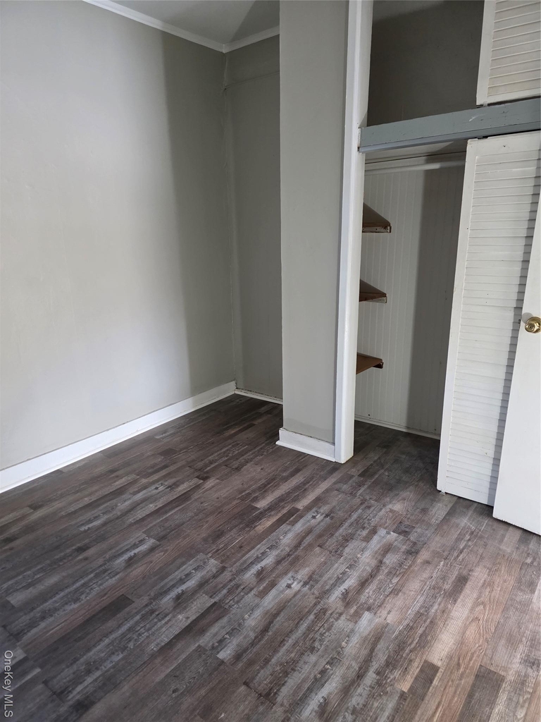 18 Davis Street - Photo 2