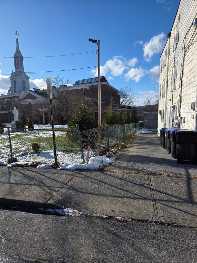 18 Davis Street - Photo 14