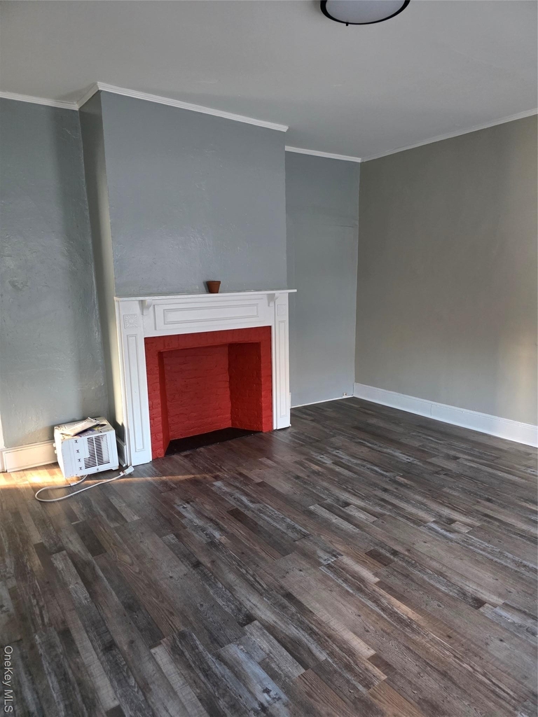 18 Davis Street - Photo 0