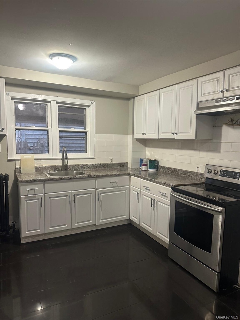 25 Virginia Avenue - Photo 1