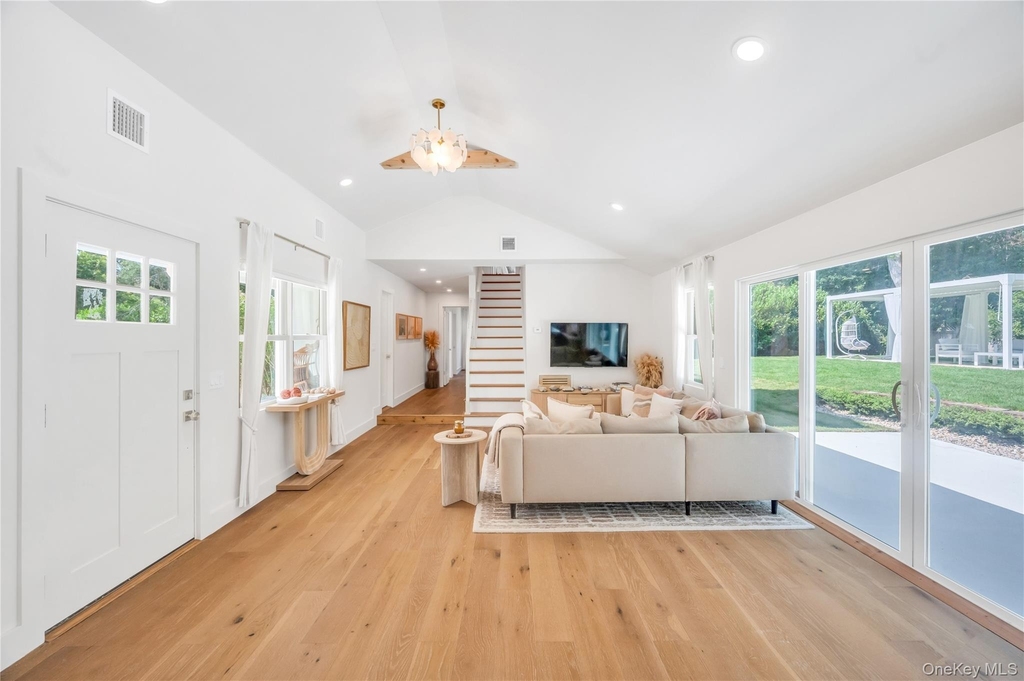 9 Pine Tree Road - Photo 6