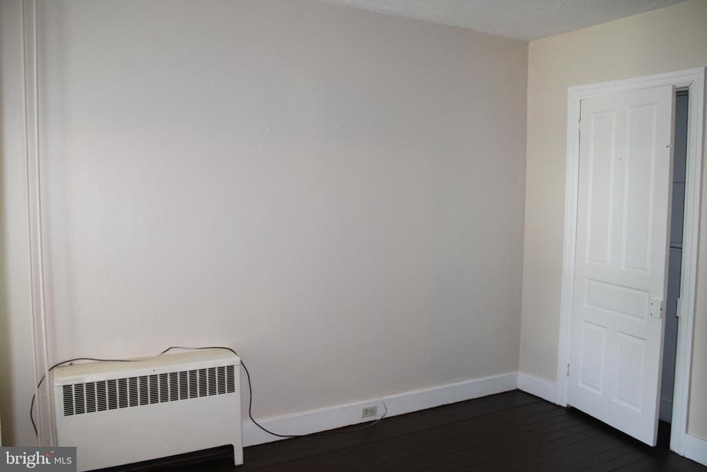 103 W Sixth Avenue - Photo 4