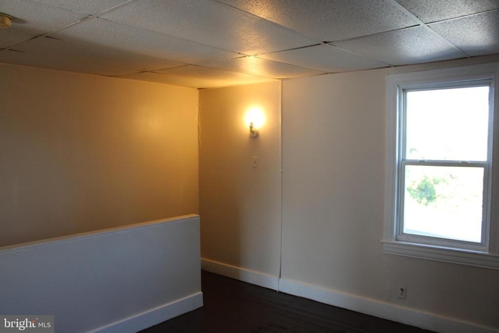 103 W Sixth Avenue - Photo 9