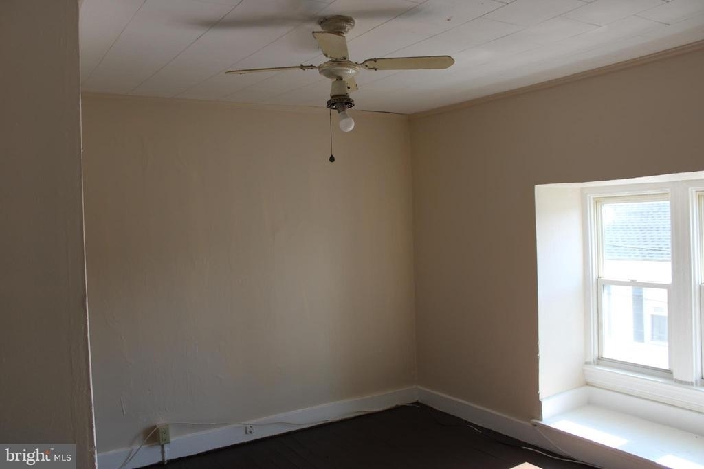 103 W Sixth Avenue - Photo 8