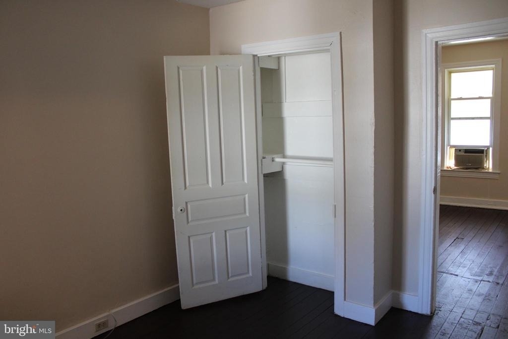 103 W Sixth Avenue - Photo 12