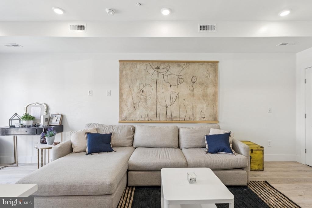 1602 Ridge - Photo 1