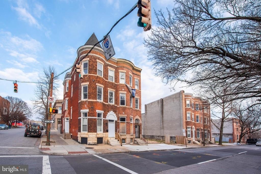2143 Druid Hill Avenue - Photo 14