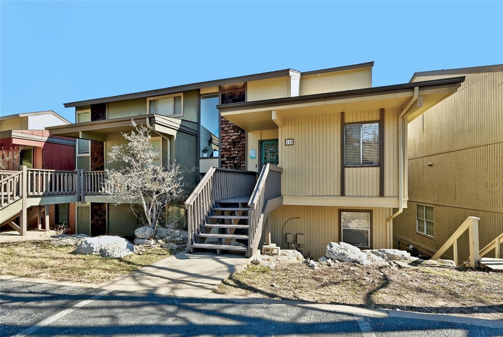115 Comanche Pt - Photo 4