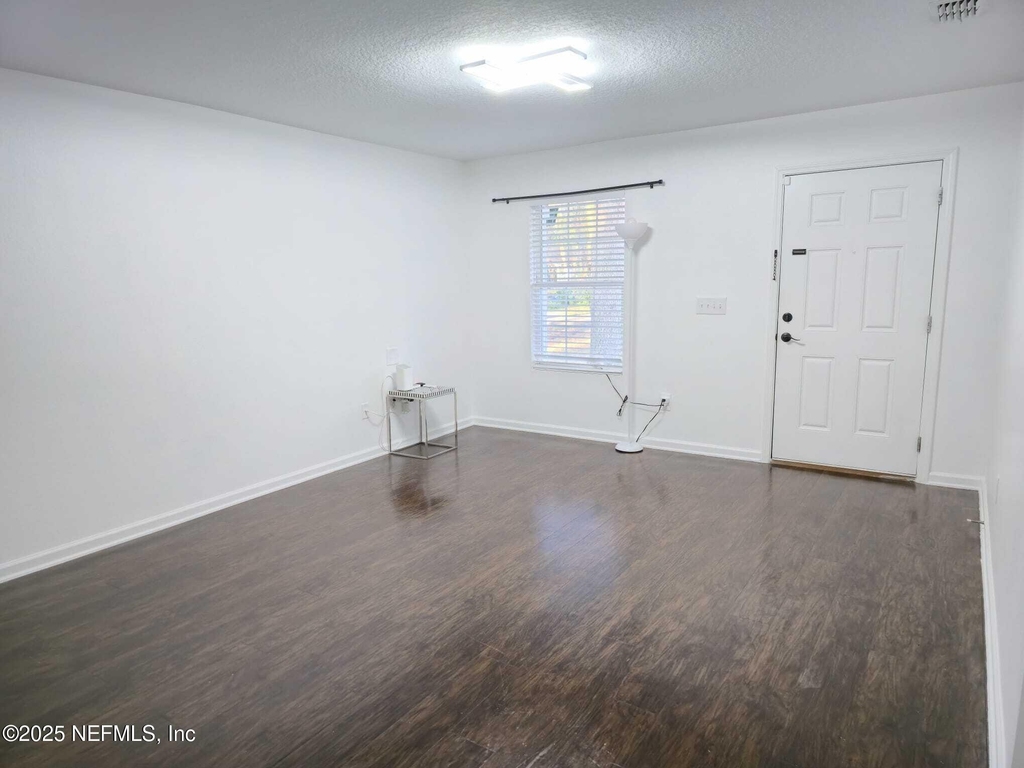 9124 Adams Avenue - Photo 2