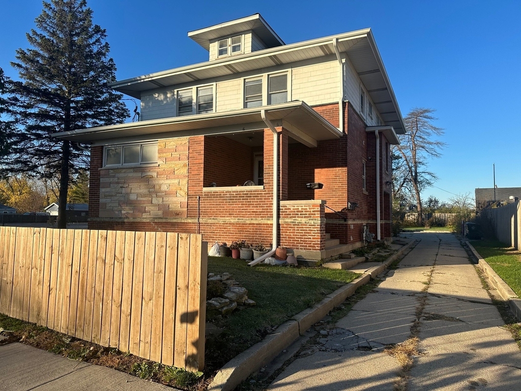6 S Monterey Avenue - Photo 0