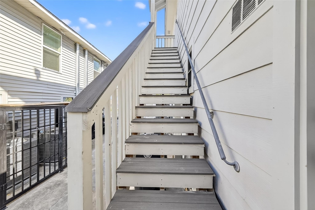 2202 Hutchins Street - Photo 31