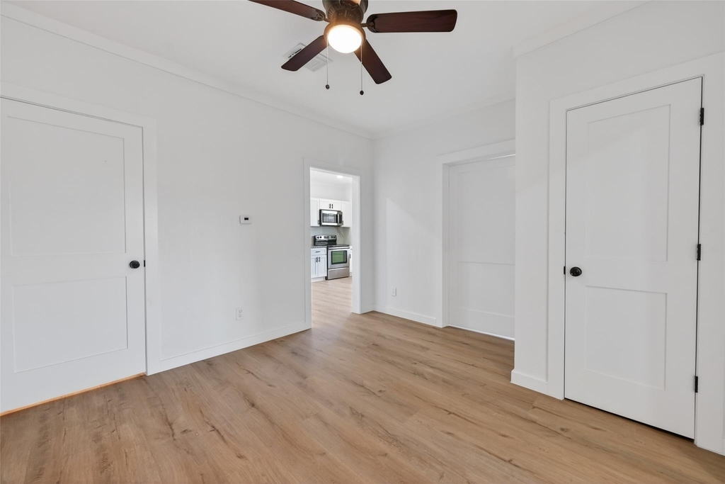 2202 Hutchins Street - Photo 8