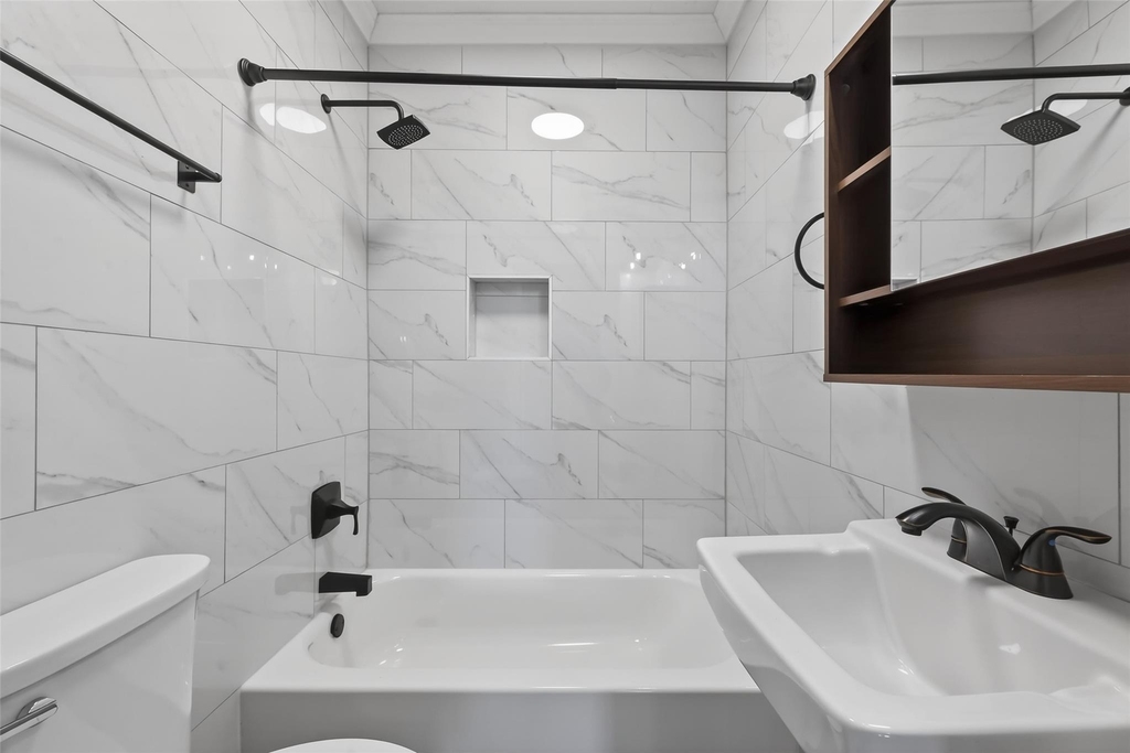2202 Hutchins Street - Photo 28