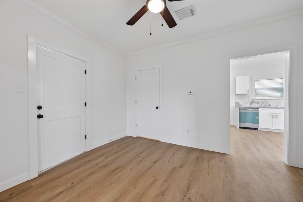 2202 Hutchins Street - Photo 10