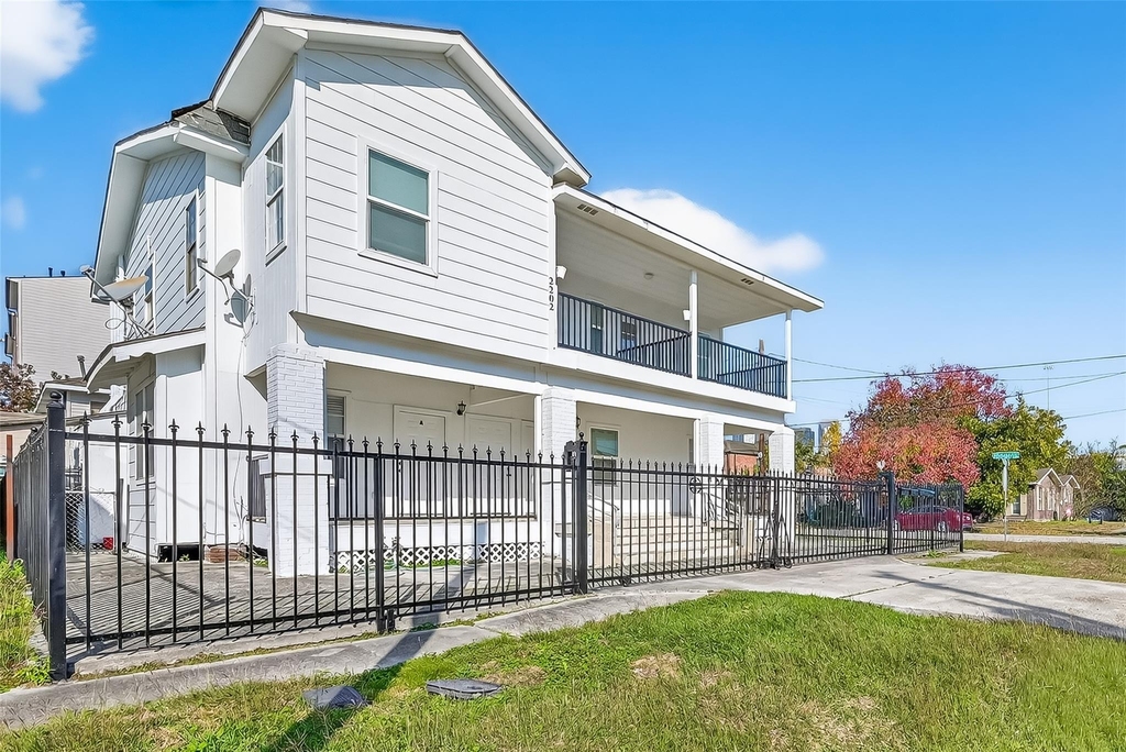 2202 Hutchins Street - Photo 32