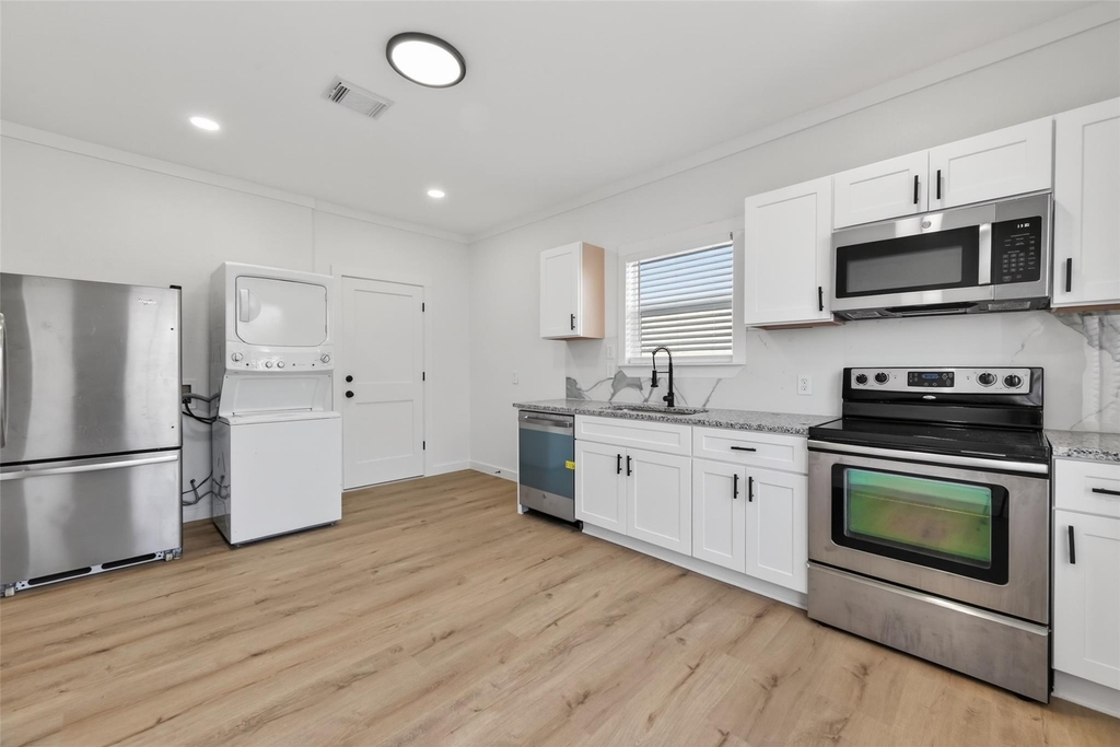 2202 Hutchins Street - Photo 12