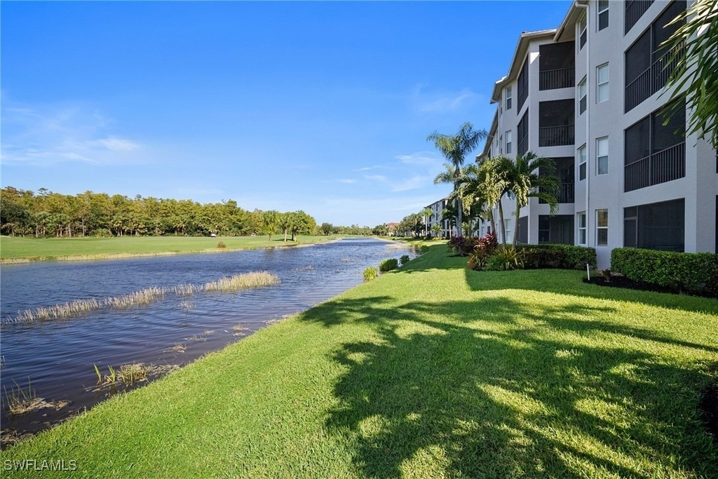 10285 Heritage Bay Boulevard - Photo 32