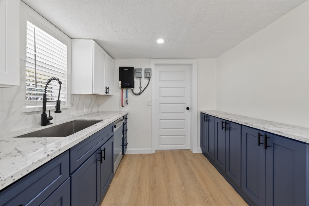2118 Webster Street - Photo 9