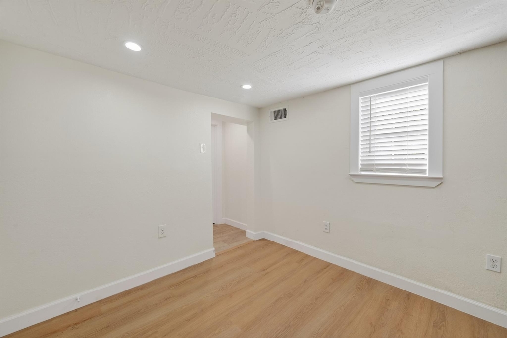 2118 Webster Street - Photo 15