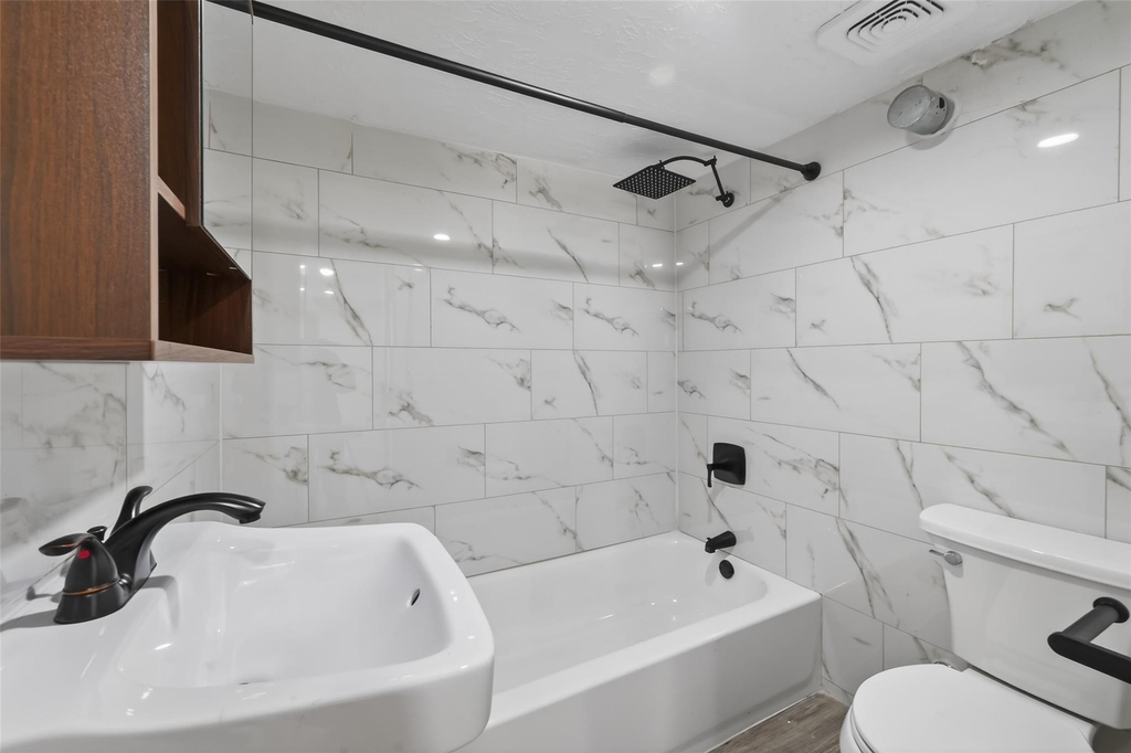 2118 Webster Street - Photo 22