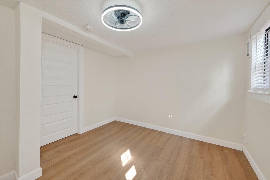 2118 Webster Street - Photo 21