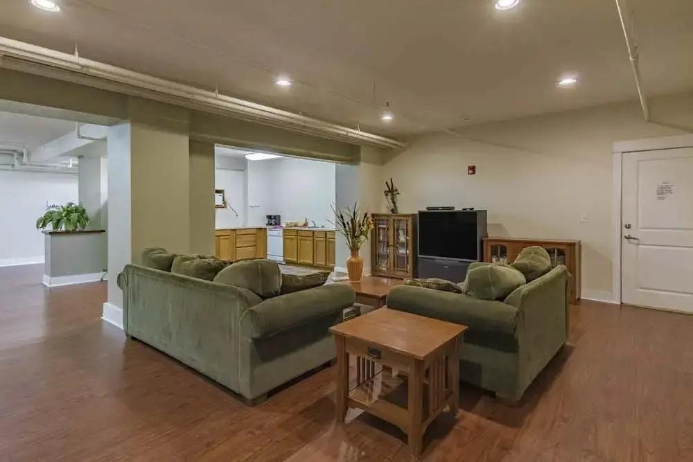 312 Court St - Photo 14