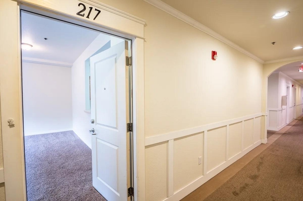 312 Court St - Photo 7