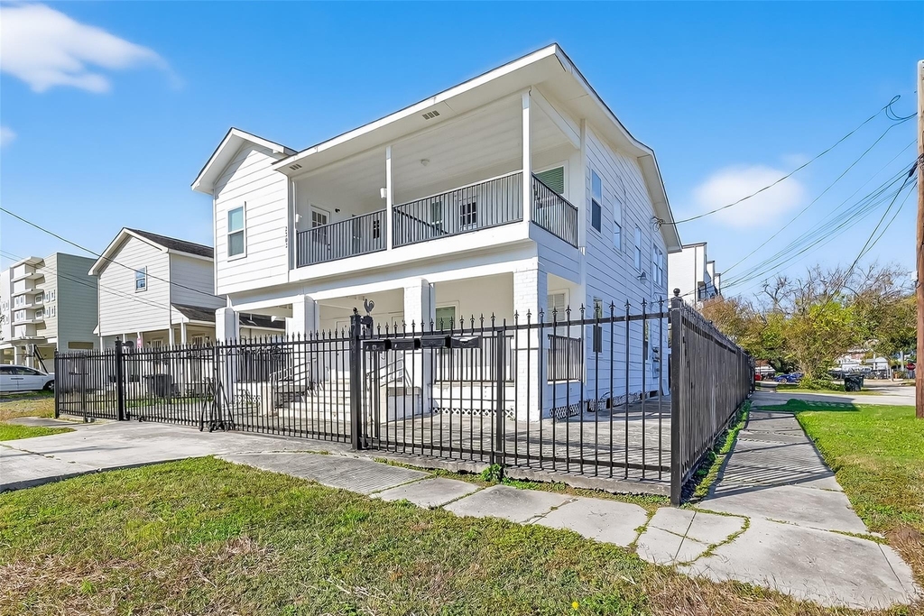 2202 Hutchins Street - Photo 25