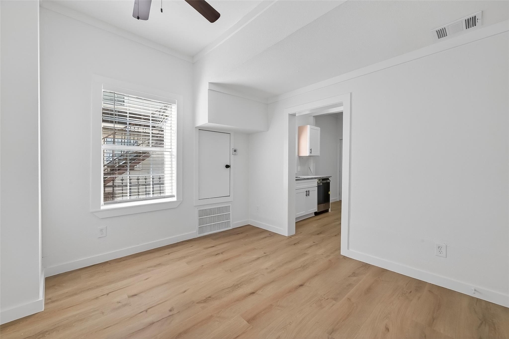 2202 Hutchins Street - Photo 21
