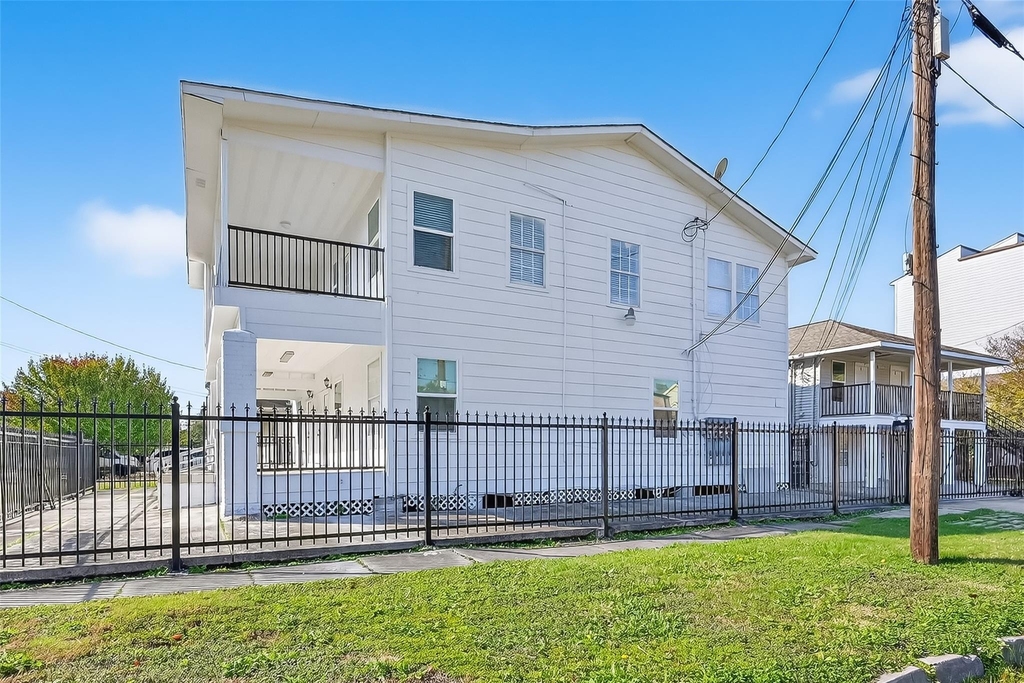 2202 Hutchins Street - Photo 26
