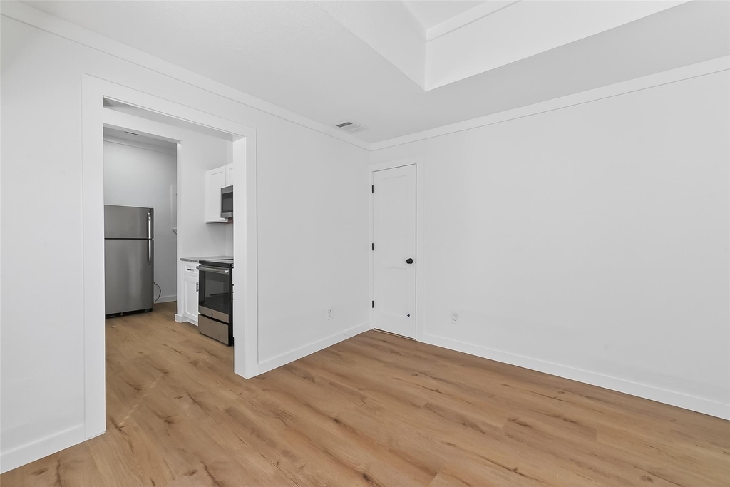 2202 Hutchins Street - Photo 19
