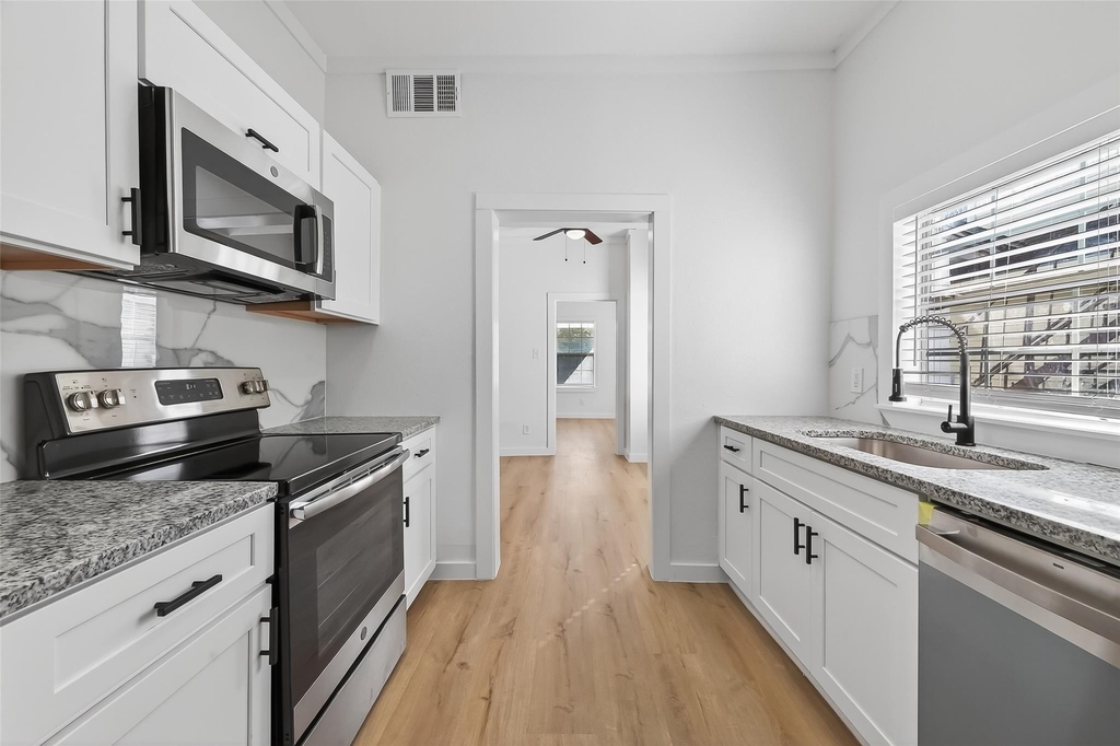 2202 Hutchins Street - Photo 13