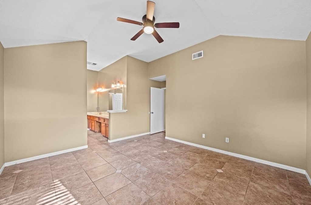 22018 Silver Lode Drive - Photo 16