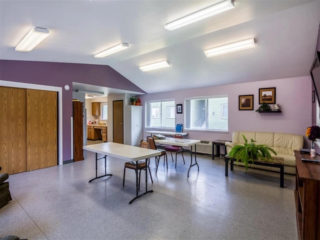 2212 Cove Ave - Photo 7