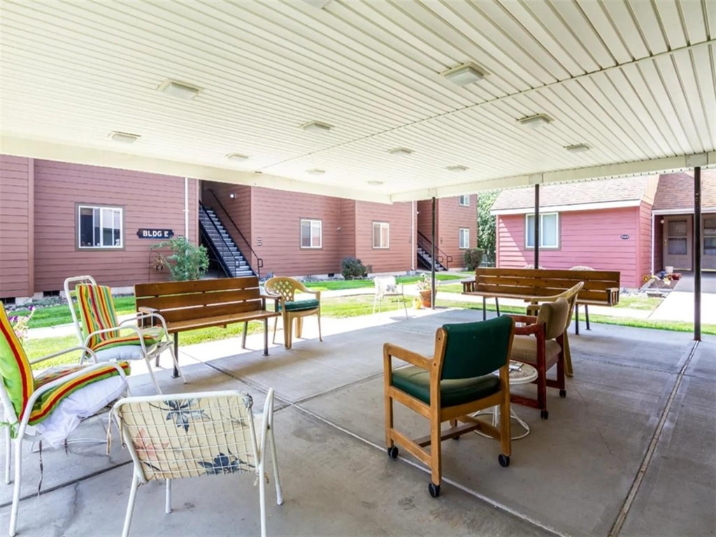 2212 Cove Ave - Photo 8