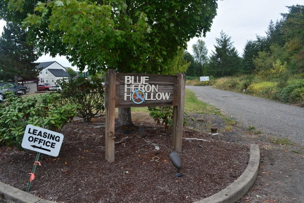 600 California Ave - Photo 2