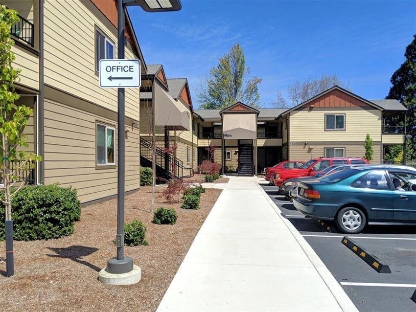 556 G Street - Photo 7