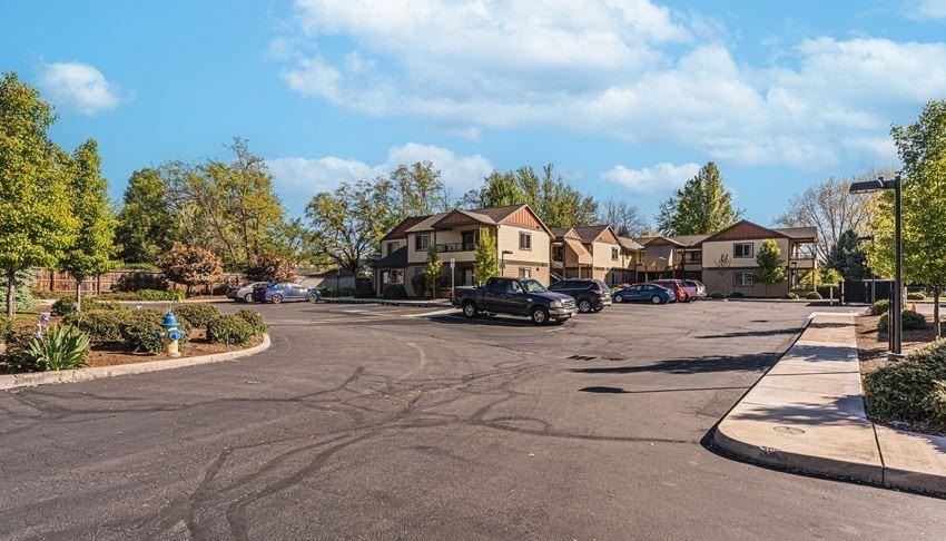 556 G Street - Photo 3