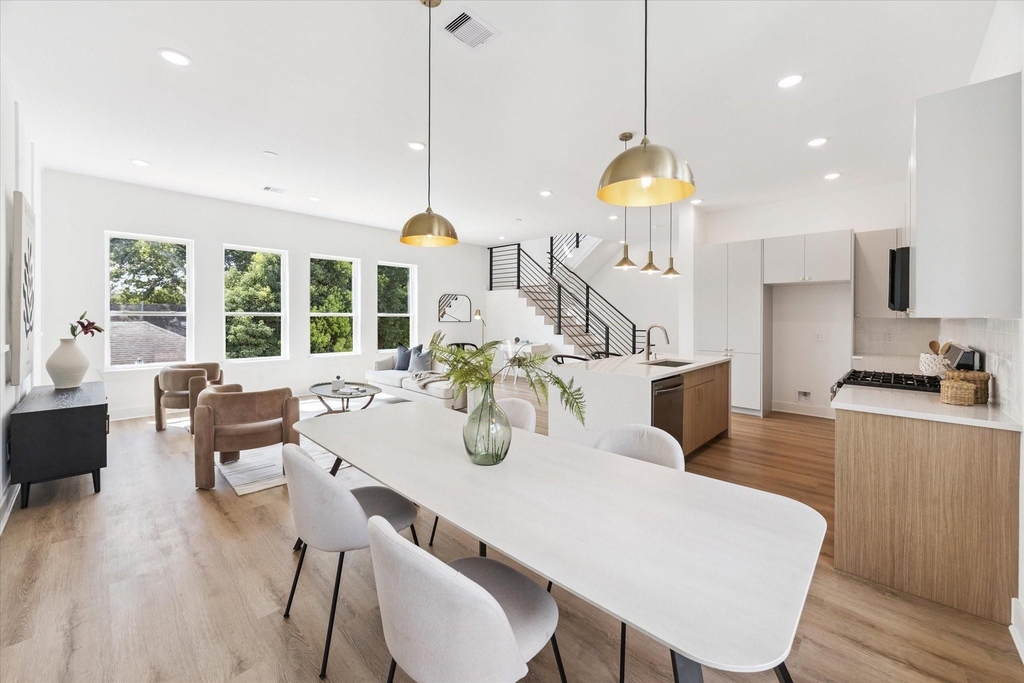 6341 W Montgomery Road - Photo 9