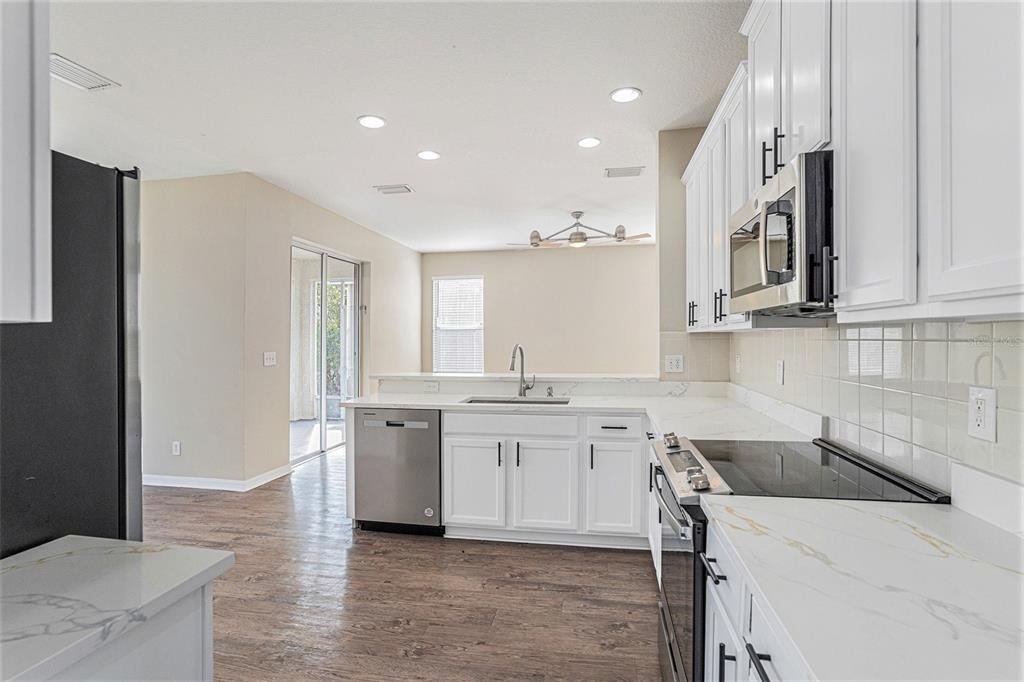 8602 Sandy Plains Drive - Photo 9