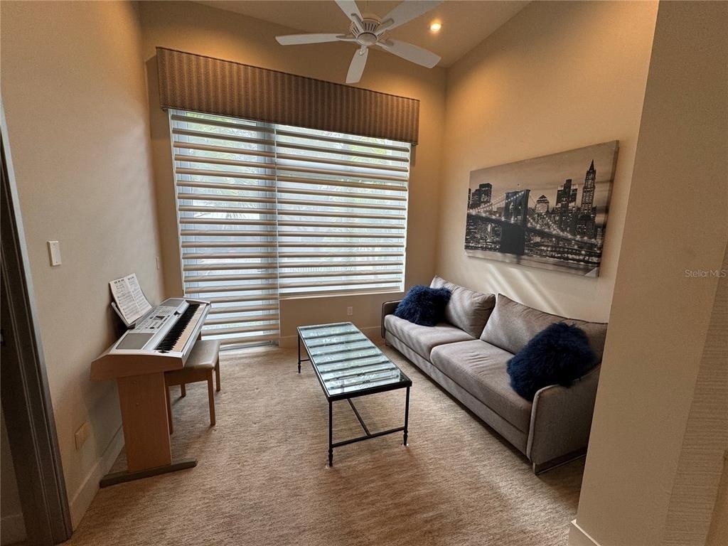 239 Cosmopolitan Court - Photo 23